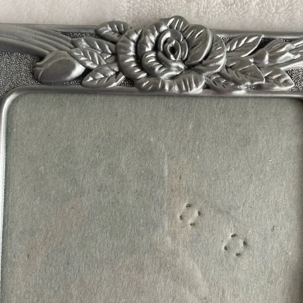 Towle Silversmiths Signature Collection‎ Silver Roses Ribbon 5x7 Picture Frame